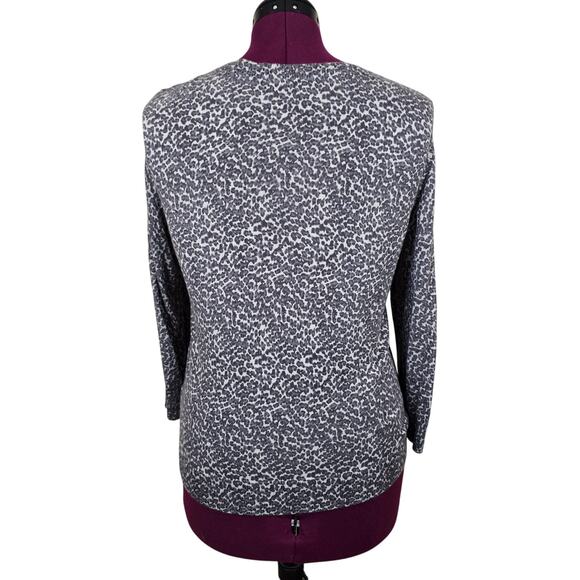 Women's Talbots Gray Cheetah Print 3/4 Sleeve Knit Cardigan | Size Large - Picture 3 of 10